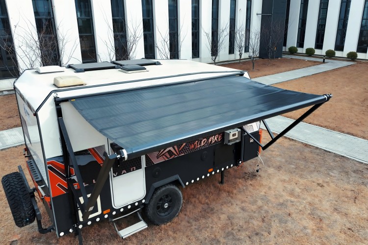 Flexible winding solar sunshade